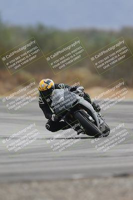 media/Sep-21-2025-Race Pace (Sun) [[98bf33ef95]]/Non Verified/4-Turn 3 (910am)/